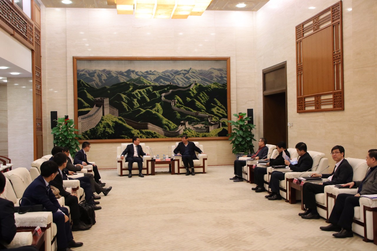 Z6尊龙智能董事长张传卫与中国大唐集团董事长陈飞虎在京会谈2.jpg